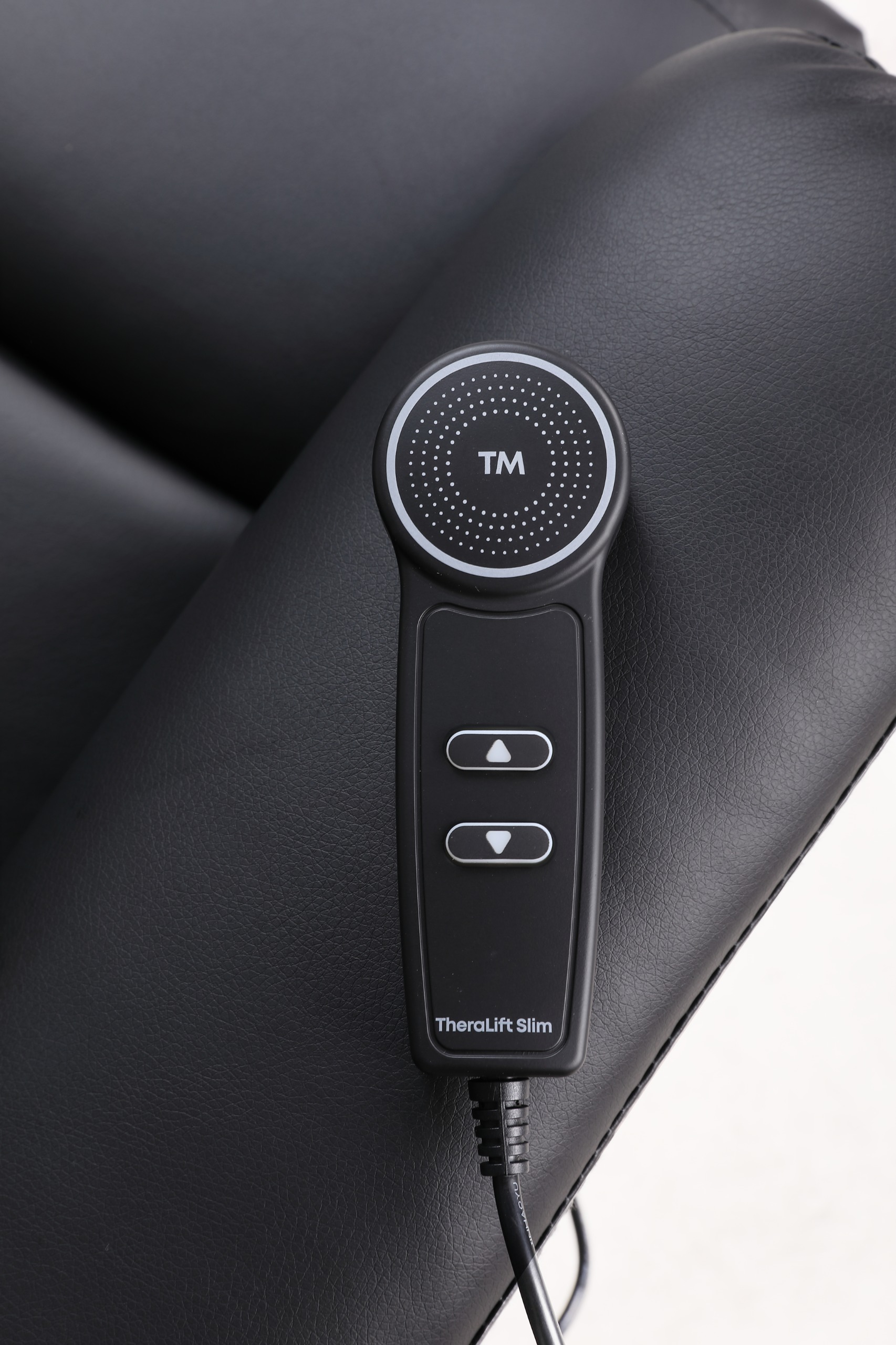 Aluguel de Poltrona motorizada TheraLift Slim com controle remoto