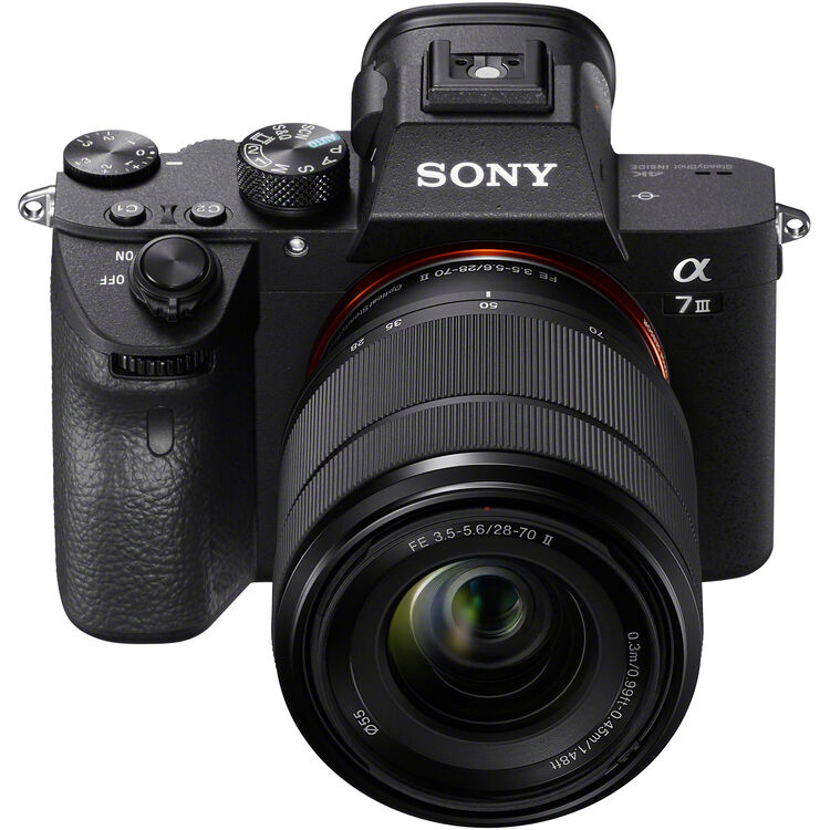 Câmera Sony A7 III com Lente FE 28-70mm f/3.5-5.6 OSS 05