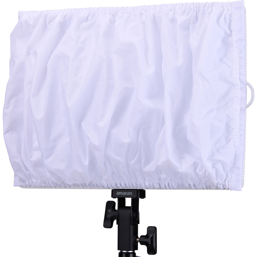 Painel de LED Amaran Pano 120c RGBWW com Fonte, Softbox e Grid 07