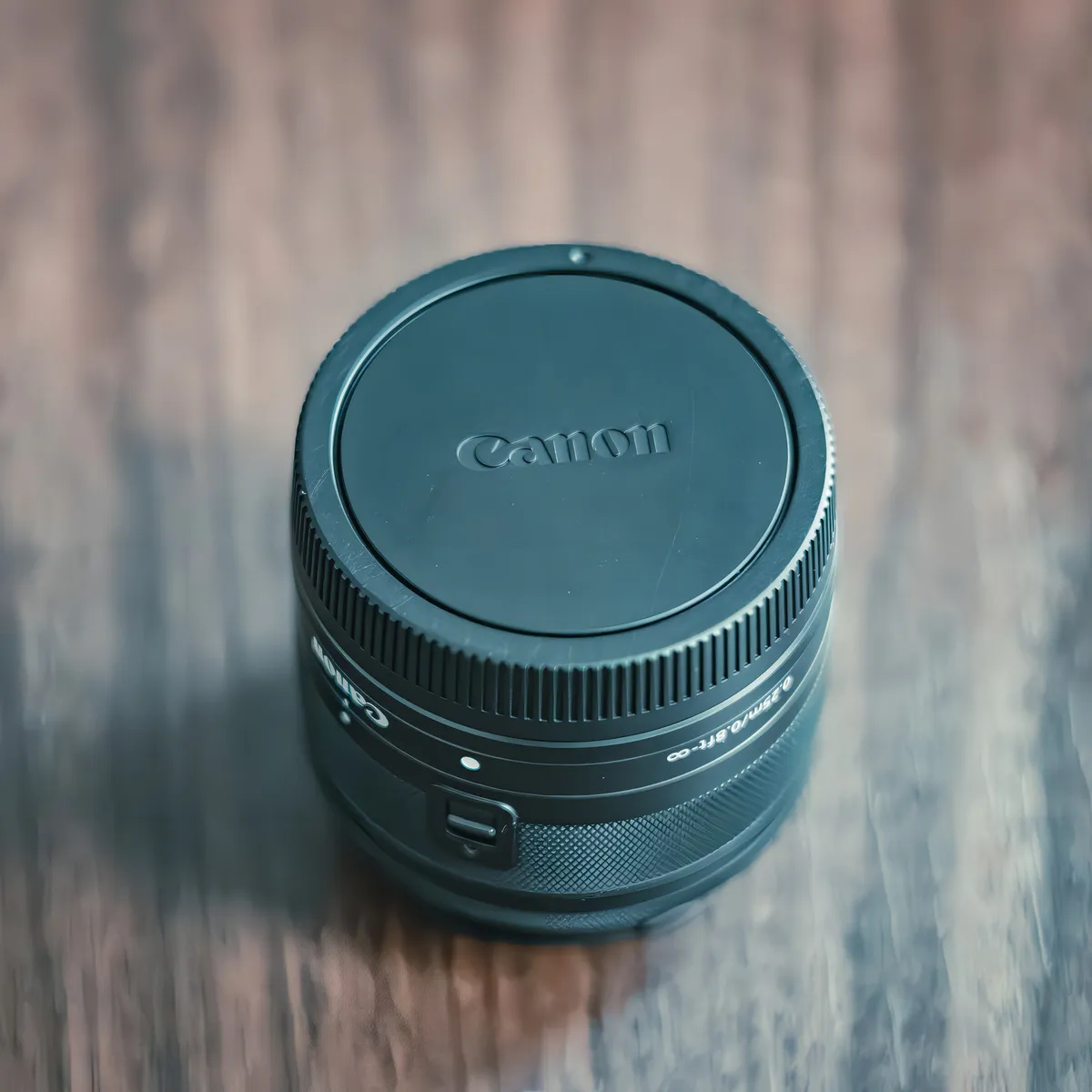 Lente Canon EF-m 15-45mm f/3.5-5.6 IS STM