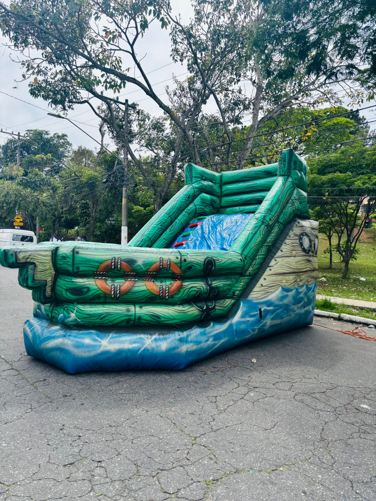 Tobogã Barco Grande